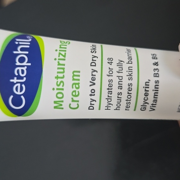 Cetaphil Moisturizing Cream for Dry Sensitive Skin .035 Oz Sample Travel Size - Picture 6 of 9